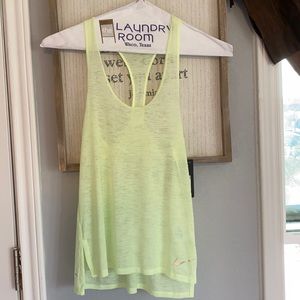 Brand new athletic top